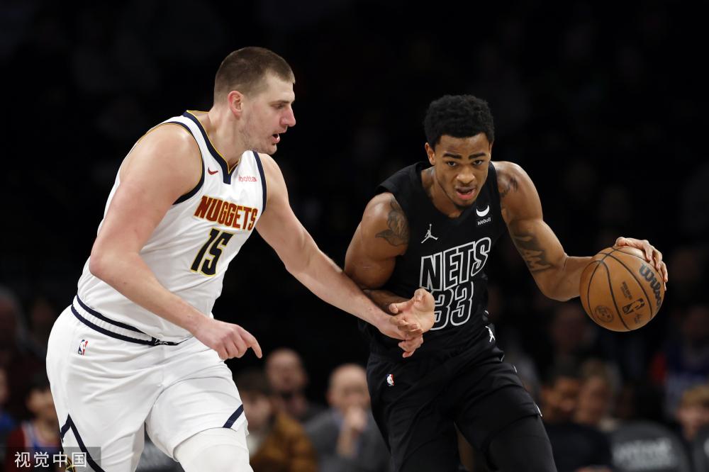 在球迷们几 在球迷们几